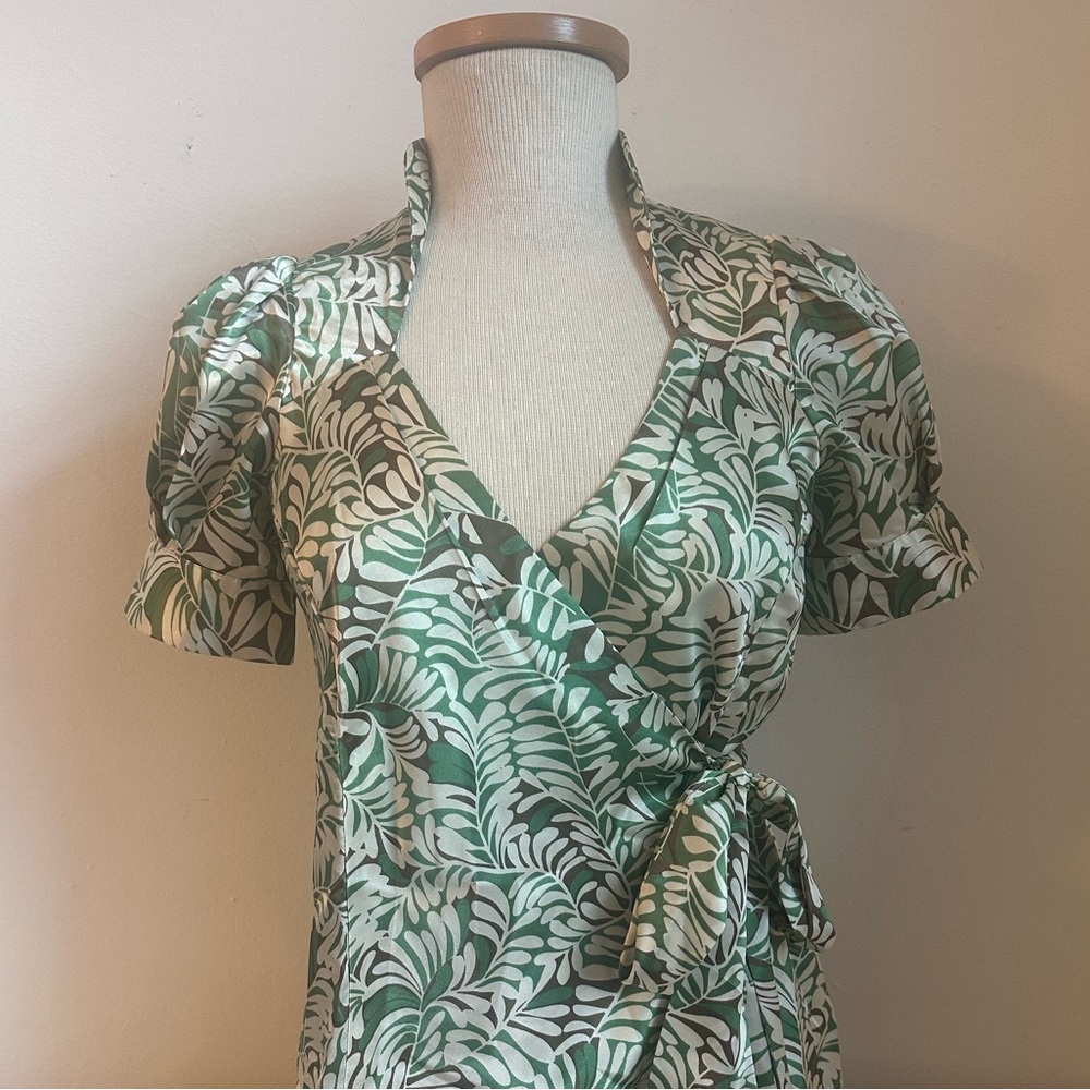 BCBG Generation Elegant Green Wrap Top